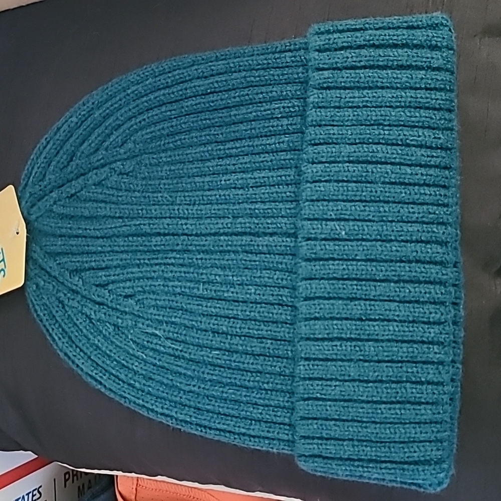 THEREABOUTS BRAND YOUTH STOCKING CAP/BEANIE "ROYAL GREEN"